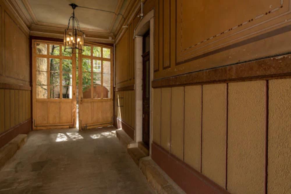 Hotel Des Tonneliers Beaune  Exterior photo